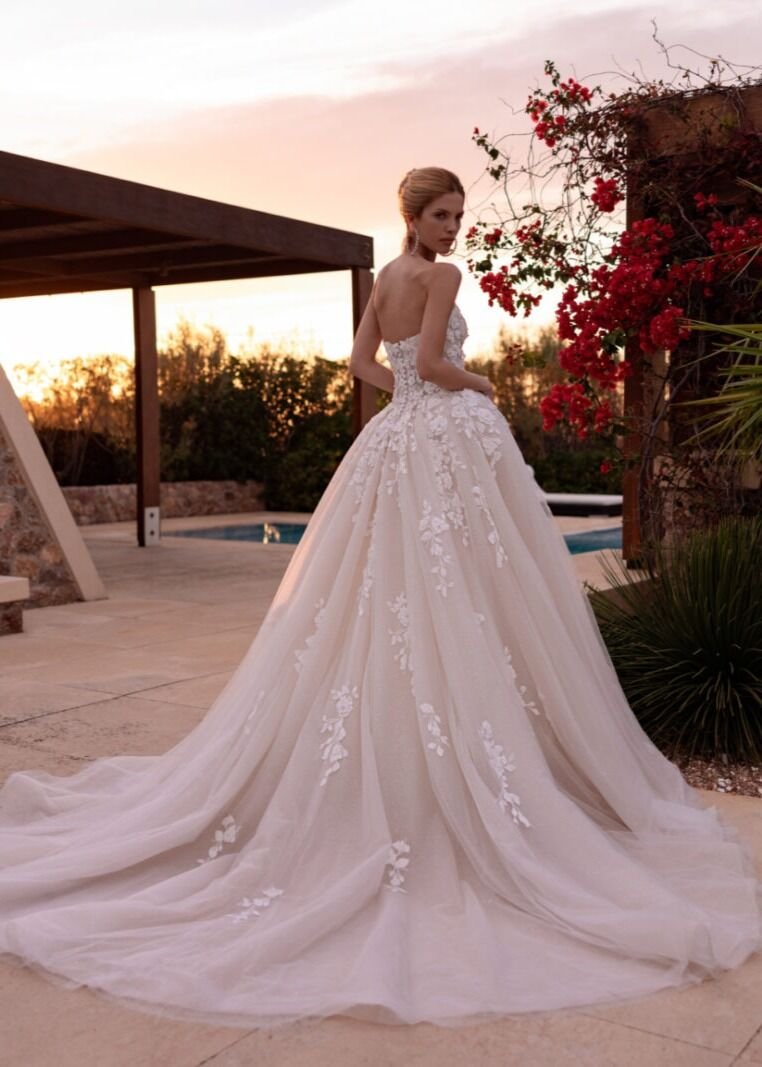Vestido noiva princesa Demetrios (1585)